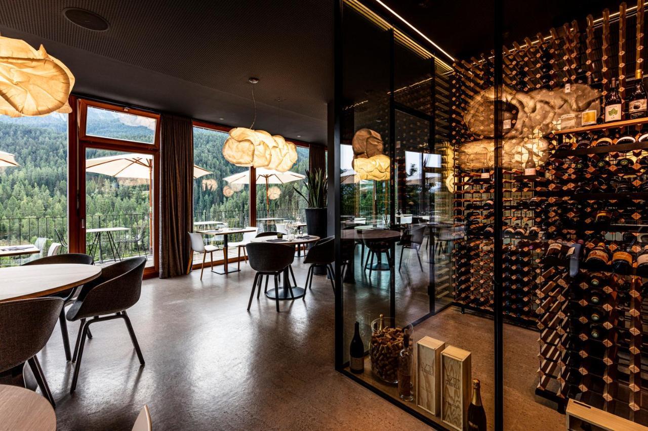 Hotel Arnica Scuol - Adults Only Esterno foto